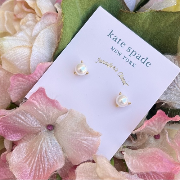 NWT! Kate Spade Mini Pearl Stud Earrings - Picture 7 of 8